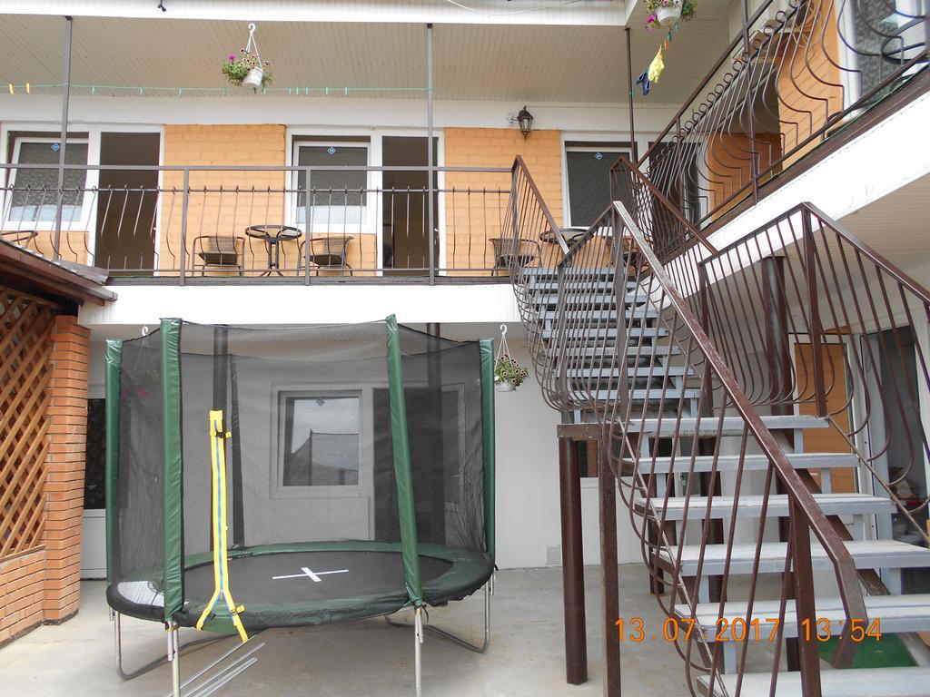 Lastochka Hotel ซาลิซนีปอร์ต ภายนอก รูปภาพ