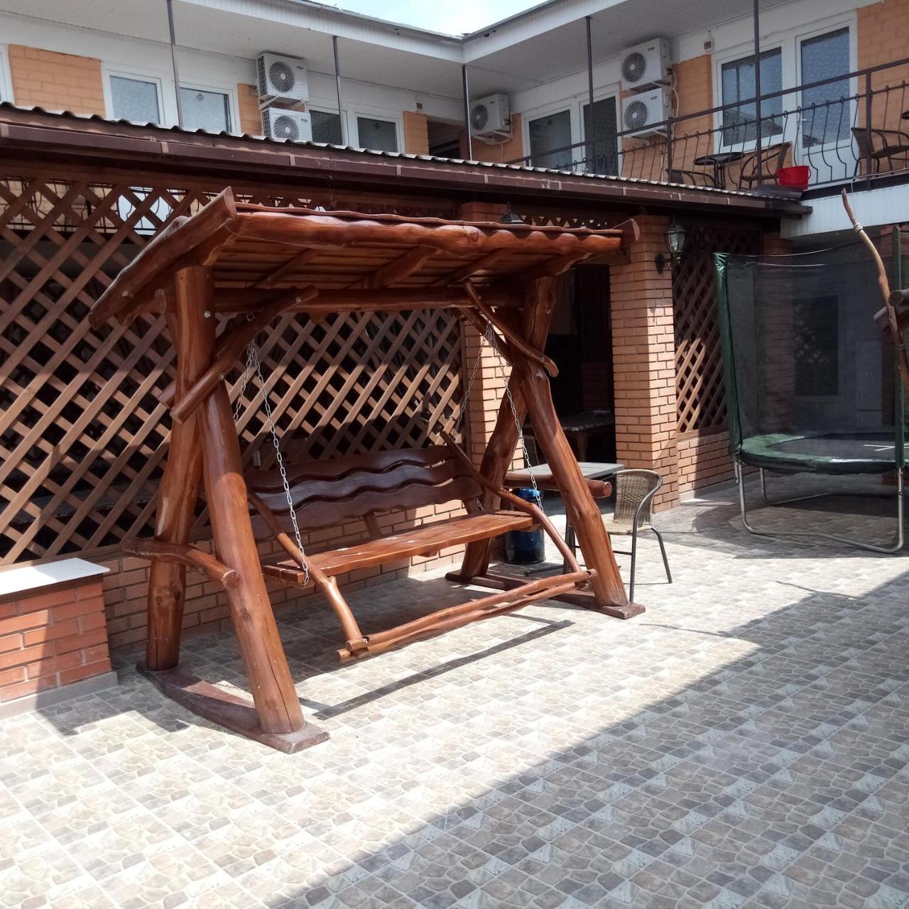 Lastochka Hotel ซาลิซนีปอร์ต ภายนอก รูปภาพ