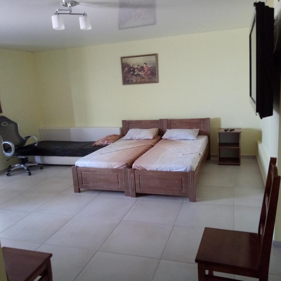 Lastochka Hotel ซาลิซนีปอร์ต ภายนอก รูปภาพ